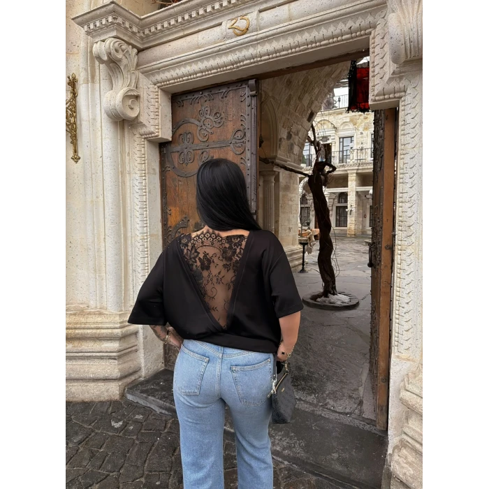 Siyah Sırt Güpürlü Modal Tişört