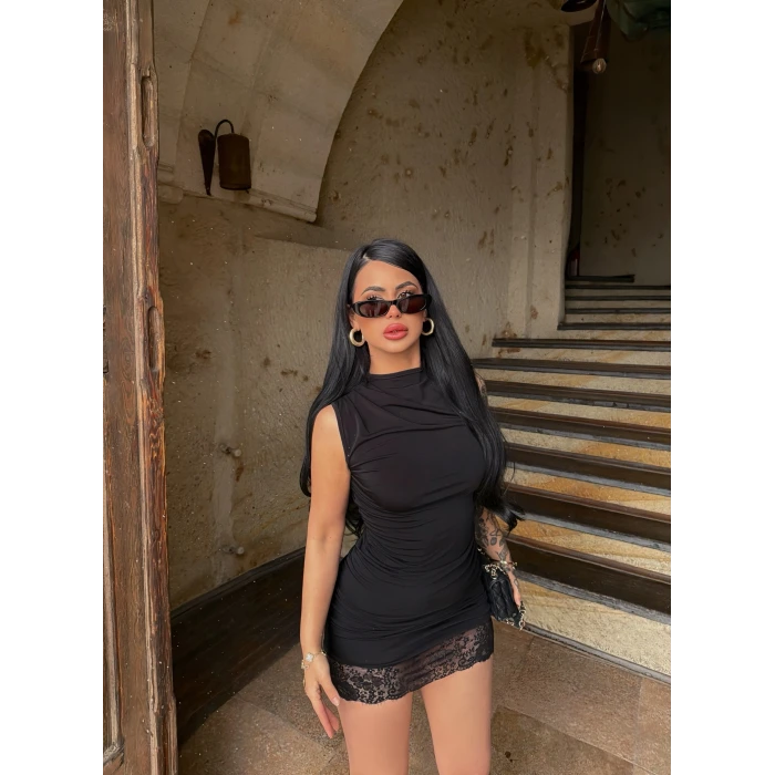 Siyah Eteği Güpürlü Balıkçı Elbise