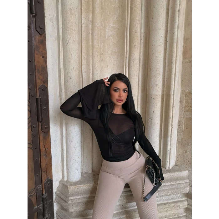 Siyah Kolları Volanlı Transparan Crop