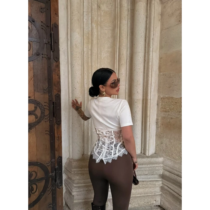 Beyaz Güpürlü Korse Tişört