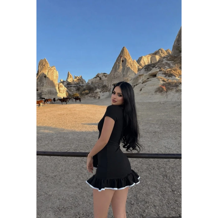 Eteği Fırfırlı Elbise