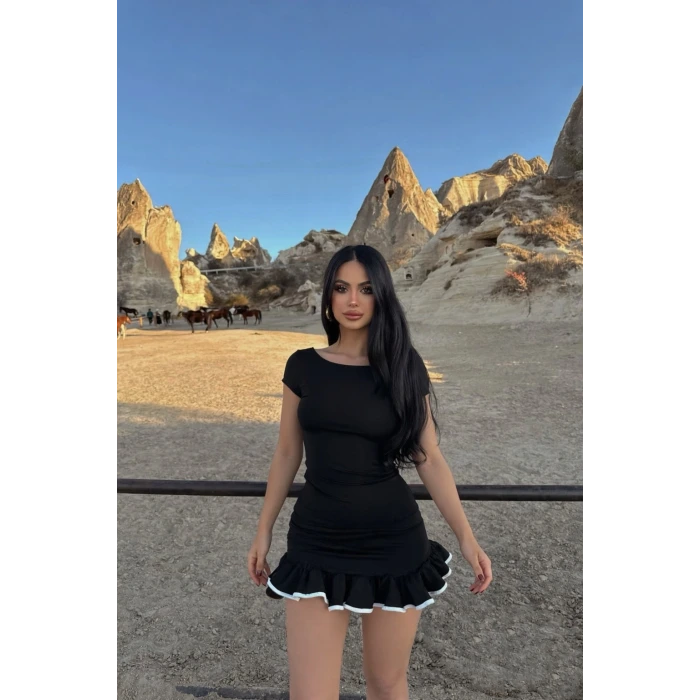 Eteği Fırfırlı Elbise