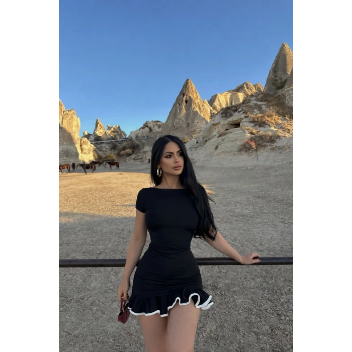 Eteği Fırfırlı Elbise