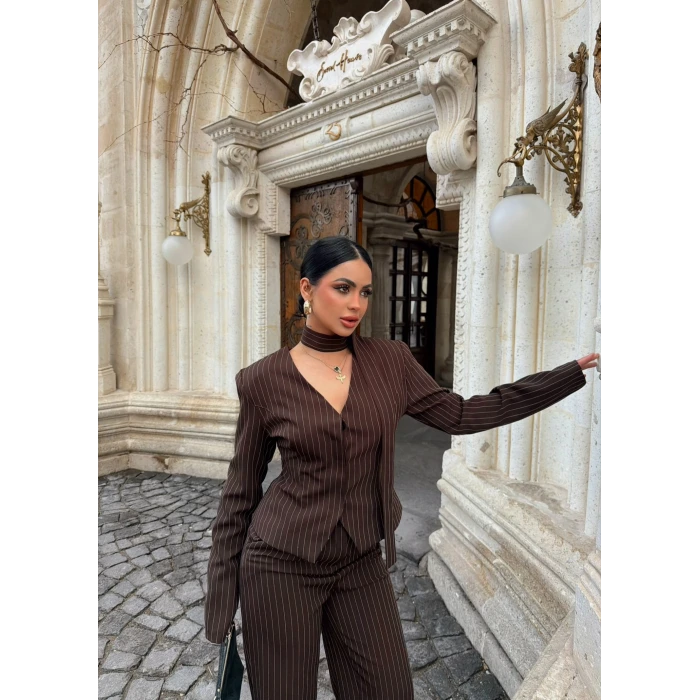 Kahve Çizgili Blazer Üçlü Takım