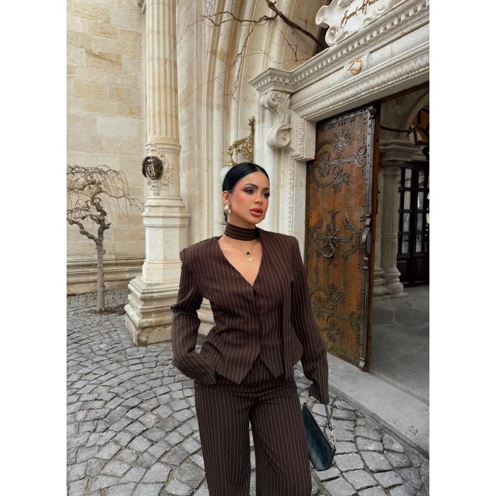 Kahve Çizgili Blazer Üçlü Takım