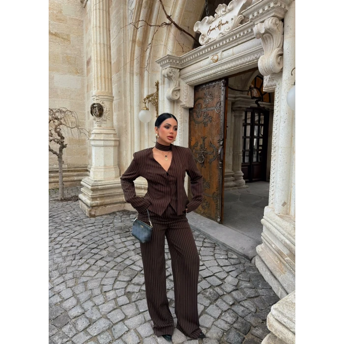 Kahve Çizgili Blazer Üçlü Takım