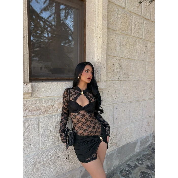 Aksesuarlı Dantel Elbise