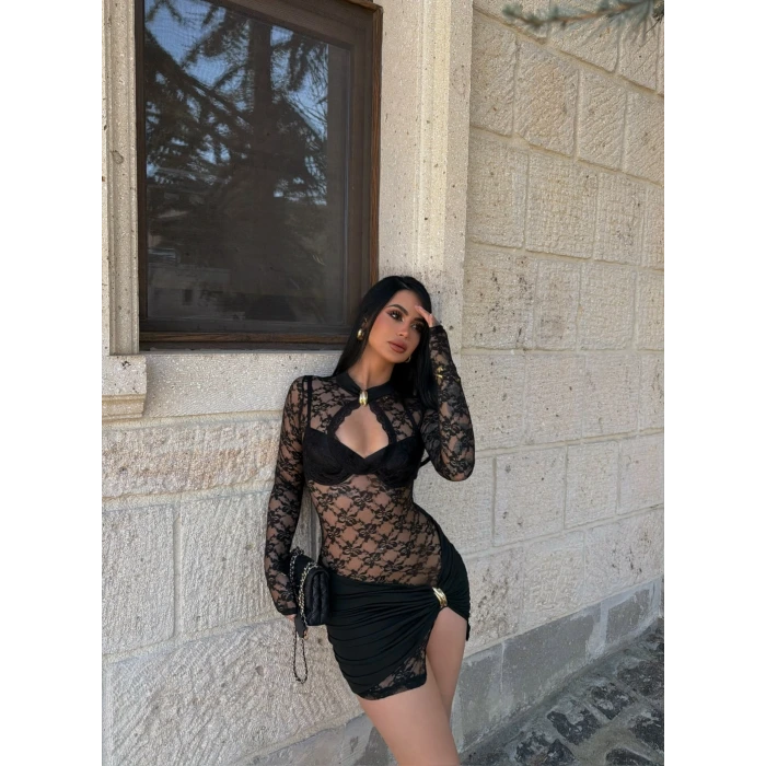 Aksesuarlı Dantel Elbise