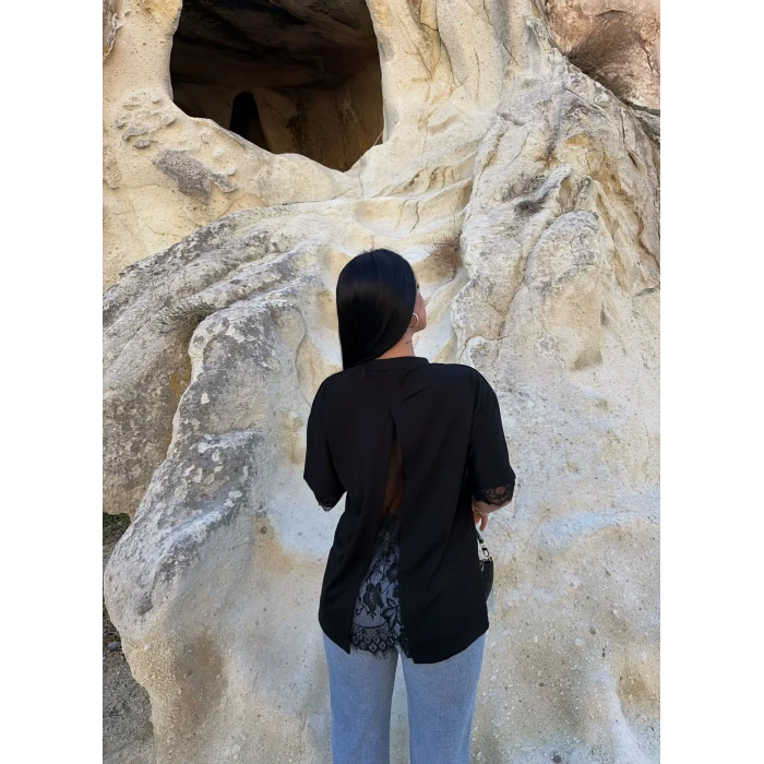 Siyah Sırt ve Kol Güpürlü Modal Tişört