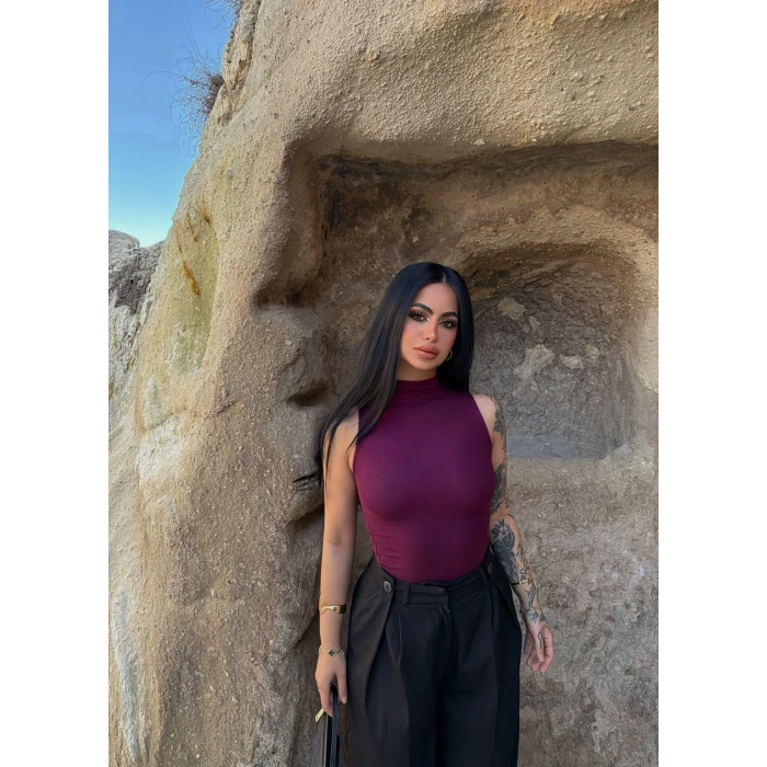 Mürdüm Balıkçı Yaka Kolsuz Bluz