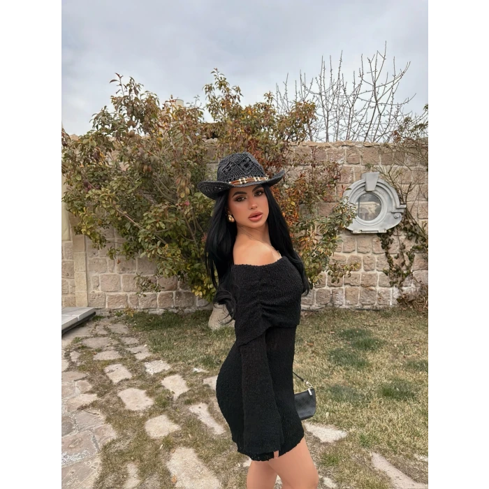 Siyah Katlamalı Triko Madonna Elbise