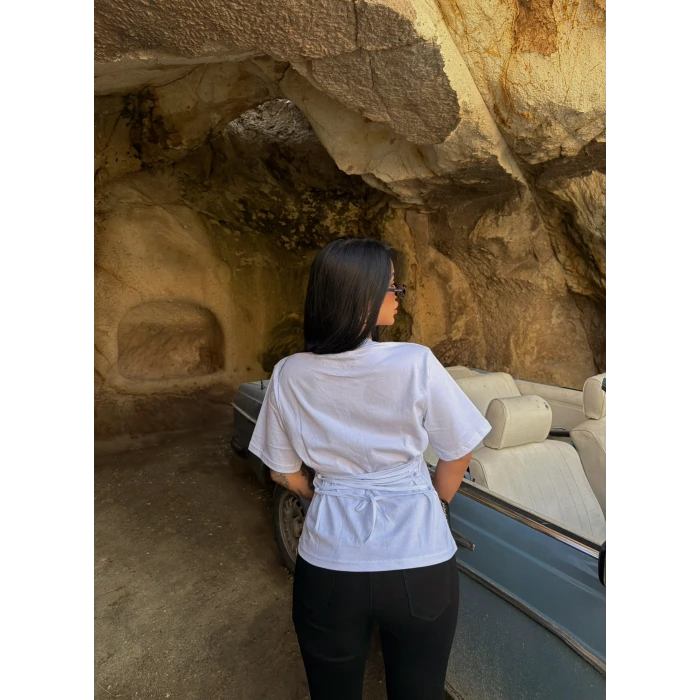 Beyaz Sırt Bağlamalı Compact Tişört