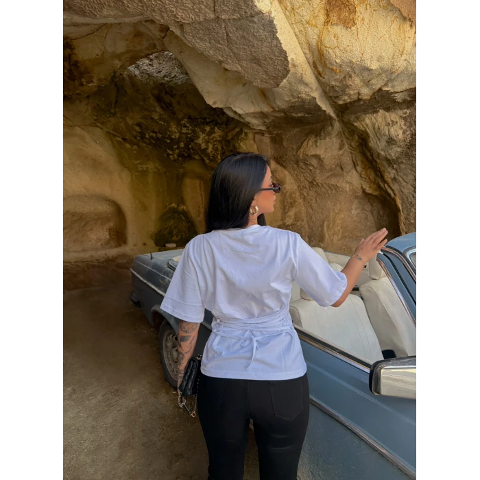 Beyaz Sırt Bağlamalı Compact Tişört