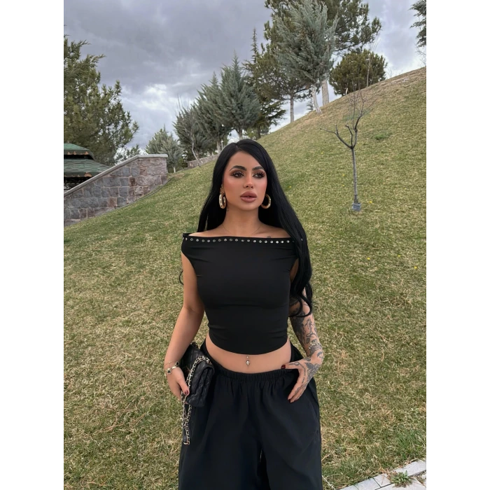 Siyah Droplu Kayık Yaka Crop