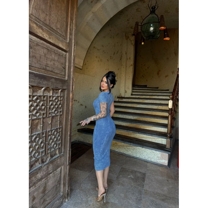 Mavi Kare Yaka Yıkamalı Elbise