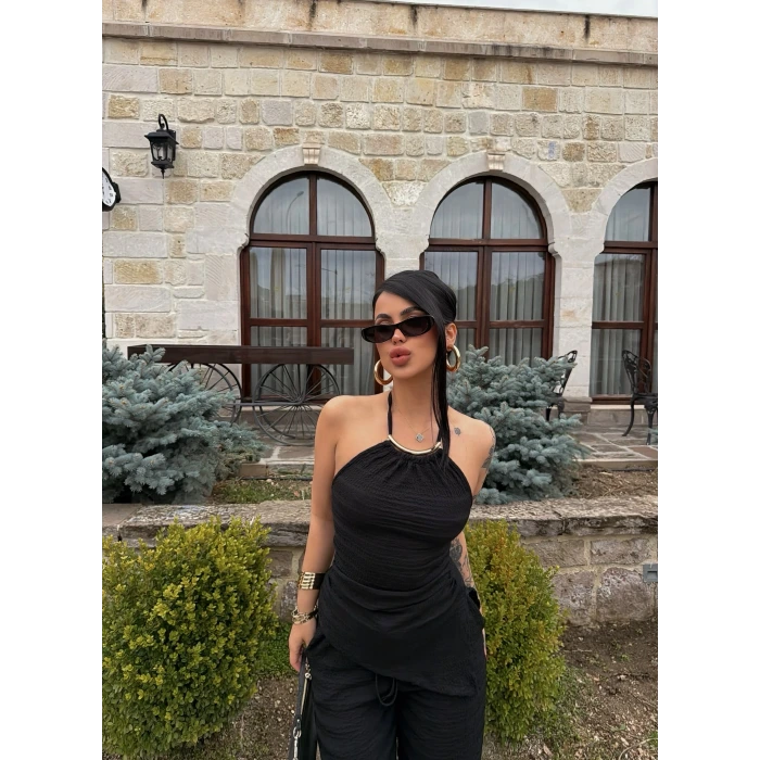 Siyah Yaka Aksesuarlı İkili Takım