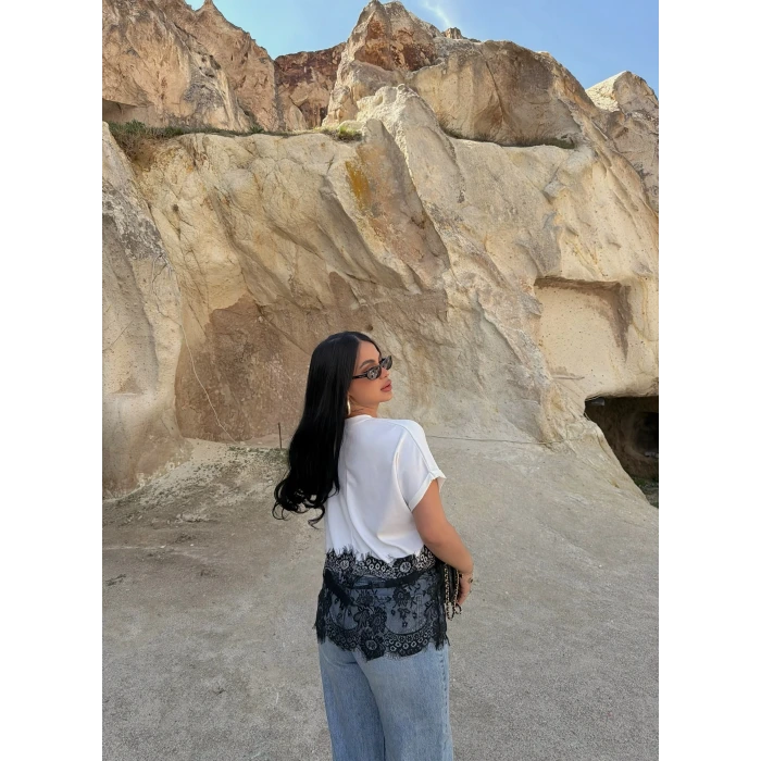 Eteği Güpürlü Tişört