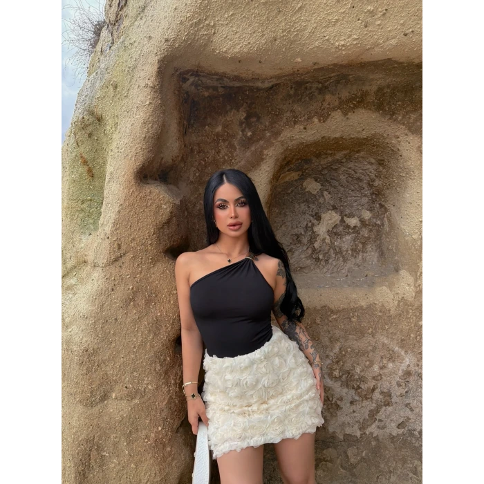 Siyah Omuz Aksesuarlı Sandy Crop