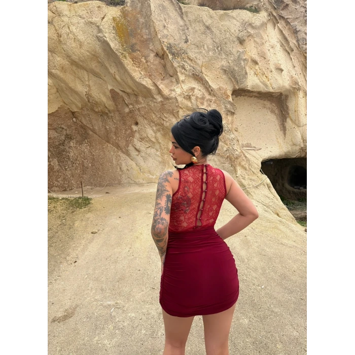 Bordo Drapeli Yaka Dantel İşlemeli Elbise