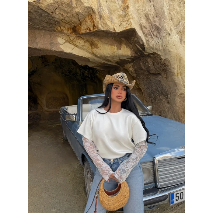 Beyaz Kolları Dantel Modal Tişört