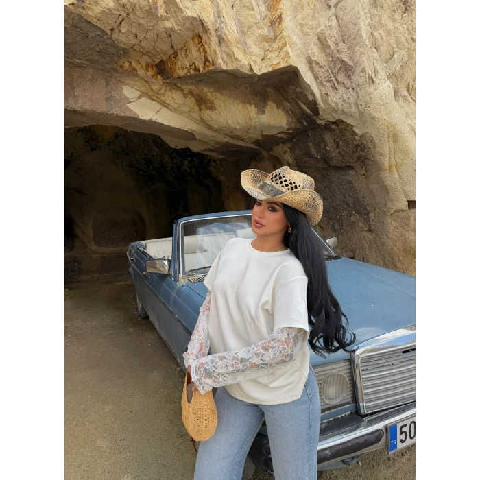 Beyaz Kolları Dantel Modal Tişört