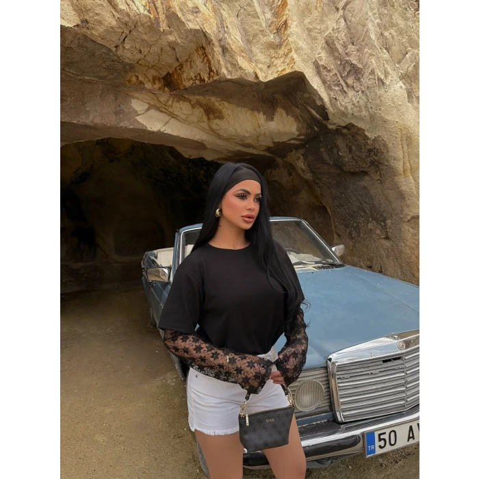 Siyah Kolları Dantel Modal Tişört
