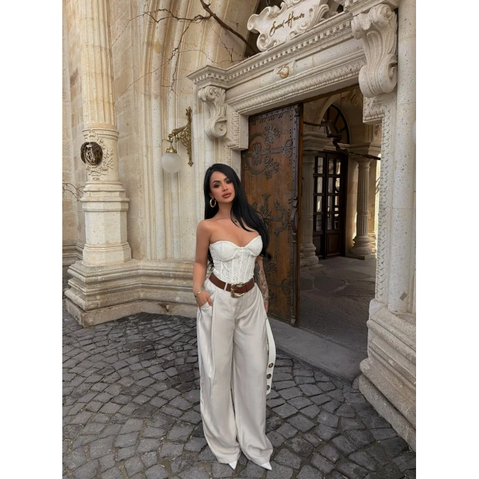 Beyaz İçi Destekli Straplez Korse