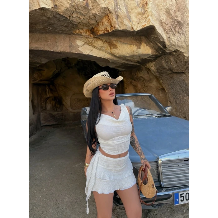 Beyaz Degaje Yaka Etekli İkili Takım