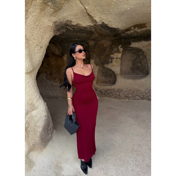 Bordo Askılı Degaje Yaka Elbise