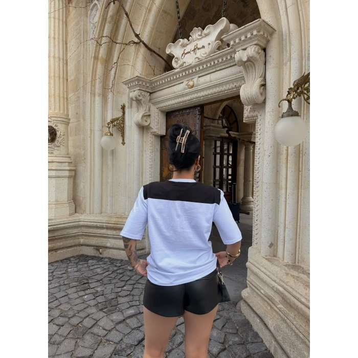 Siyah Şal Bağlamalı Tişört