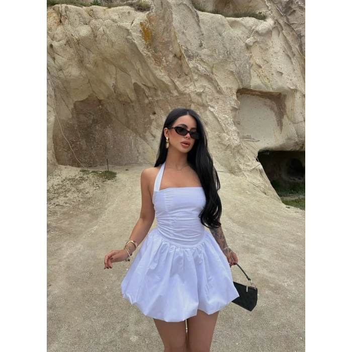 Beyaz Boyundan Bağlamalı Balon Etekli Elbise