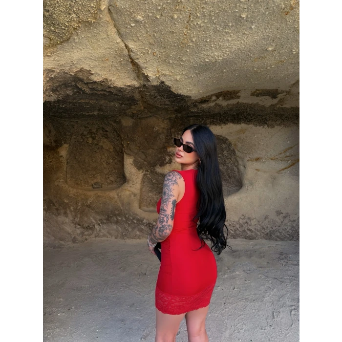 Kırmızı Eteği Dantelli Basic Elbise