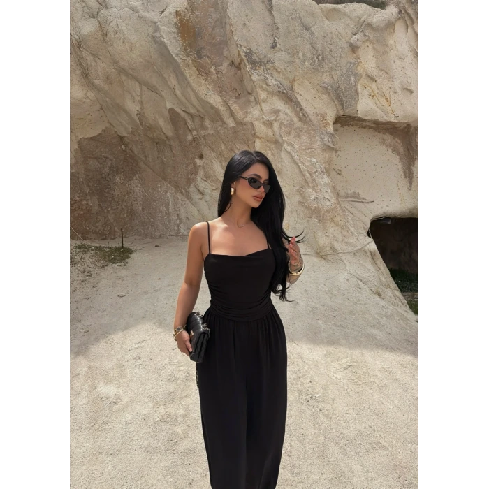 Siyah Luxe Drapeli Askılı Tulum