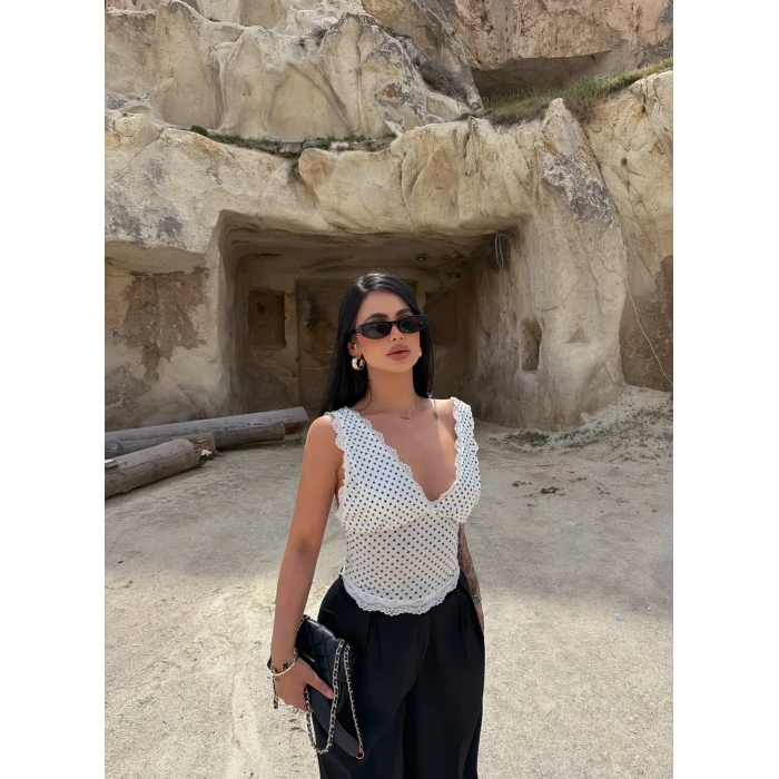 Beyaz Puantiyeli Güpürlü Bralet