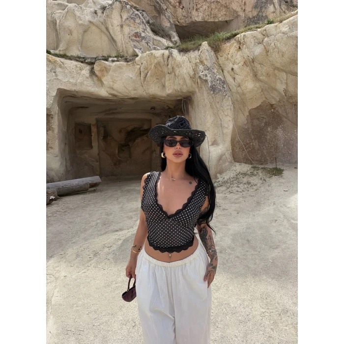 Siyah Puantiyeli Güpürlü Bralet