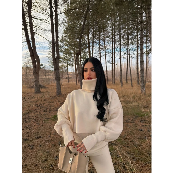 Bej Boğazlı Kazak Pantolon Triko Takım