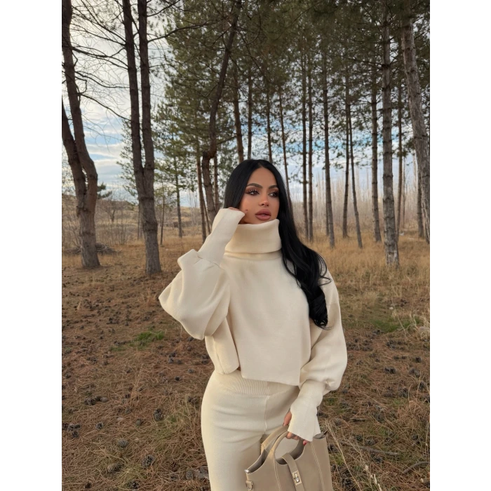 Bej Boğazlı Kazak Pantolon Triko Takım