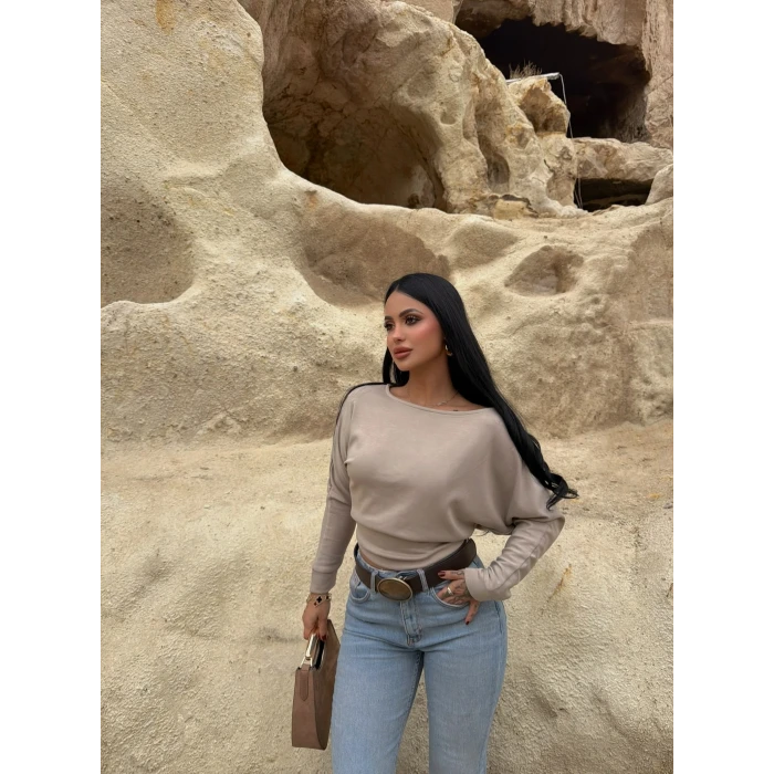 Bej Düşük Omuz Korseli Sweat