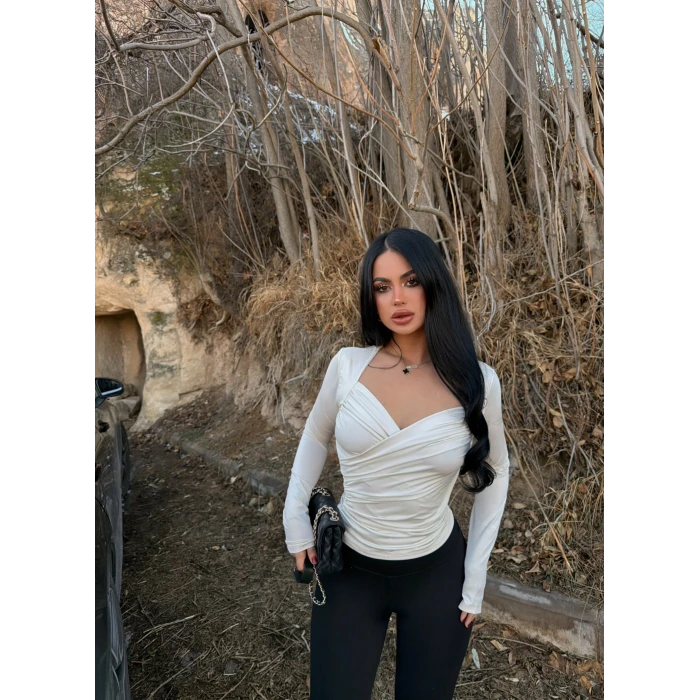 Bej Kruvaze Büzgülü Crop