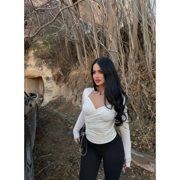 Bej Kruvaze Büzgülü Crop