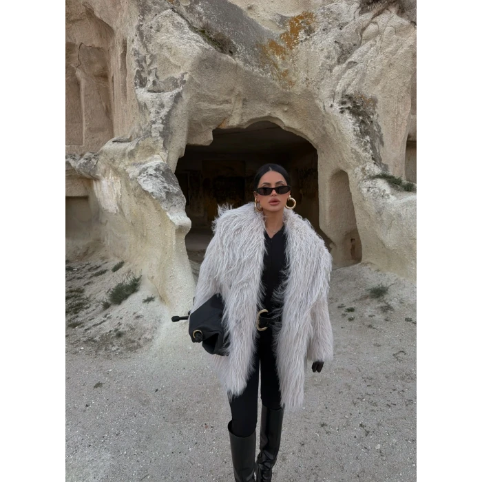 Bej Şal Yaka Saçaklı Kürk