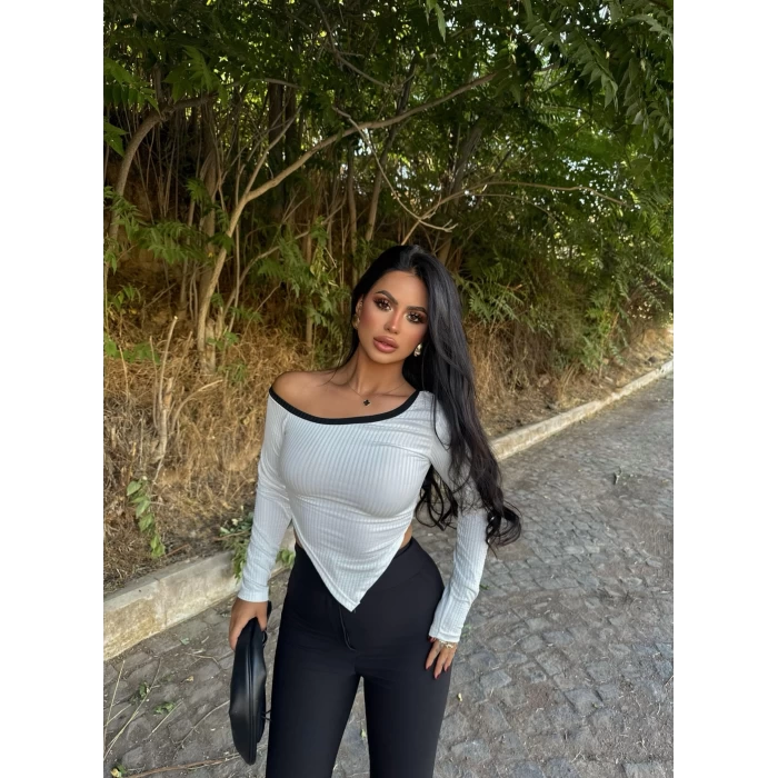 Beyaz Asimetrik Biyeli Crop