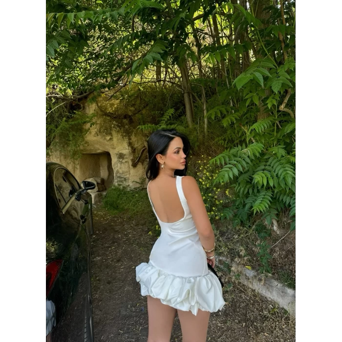 Beyaz Balon Etekli Askılı Elbise