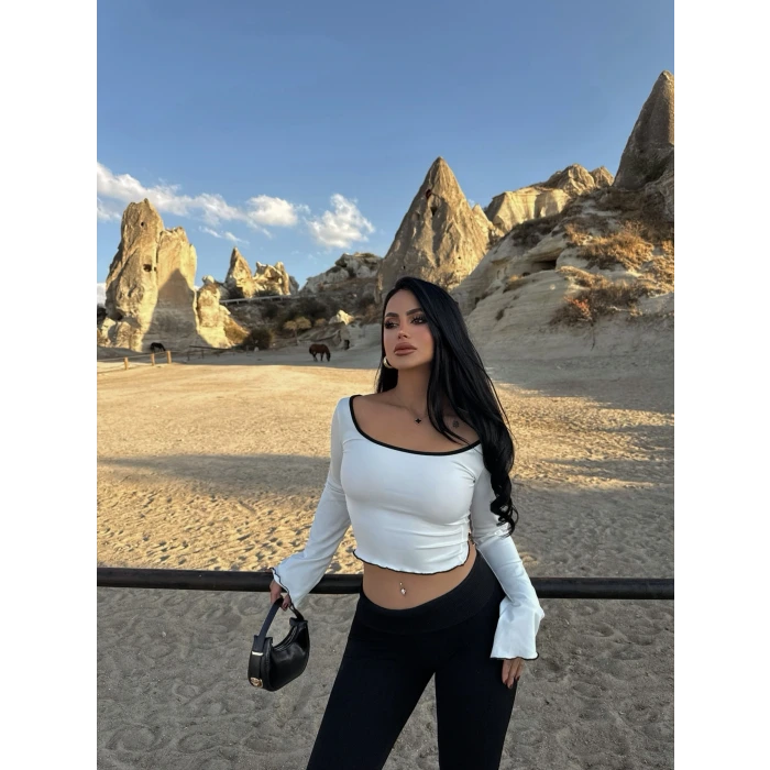Beyaz Bold Biyeli Crop