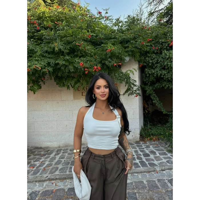 Beyaz Boyundan Bağlamalı Kemerli Crop
