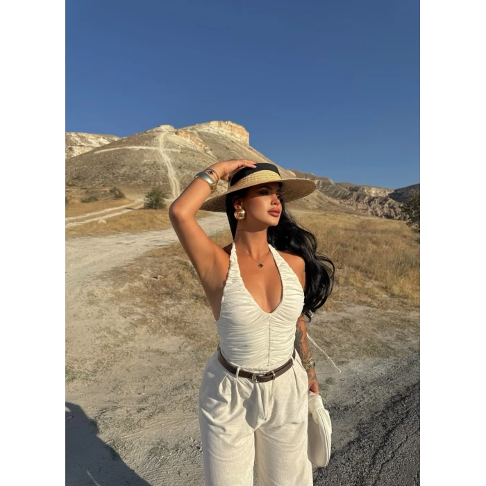 Beyaz Büzgülü Sırt Dekolte Bodysuit