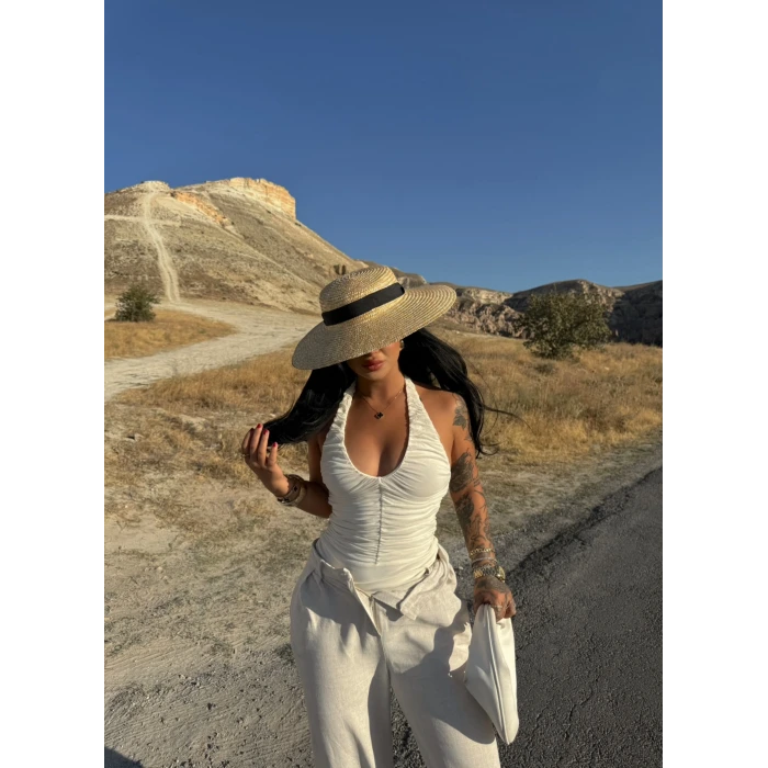 Beyaz Büzgülü Sırt Dekolte Bodysuit