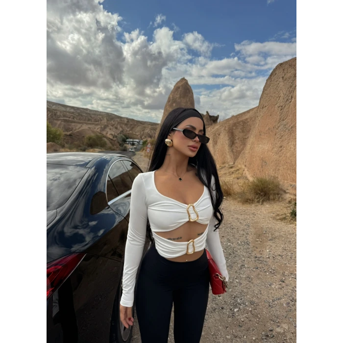 Beyaz Çift Aksesuarlı Crop