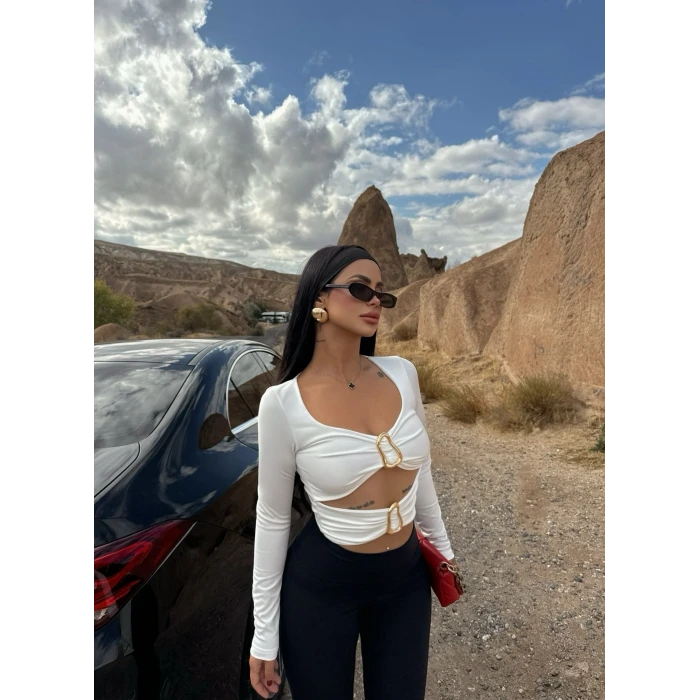 Beyaz Çift Aksesuarlı Crop