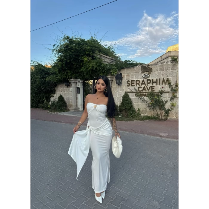 Beyaz Çift Tokalı Straplez Maxi Elbise